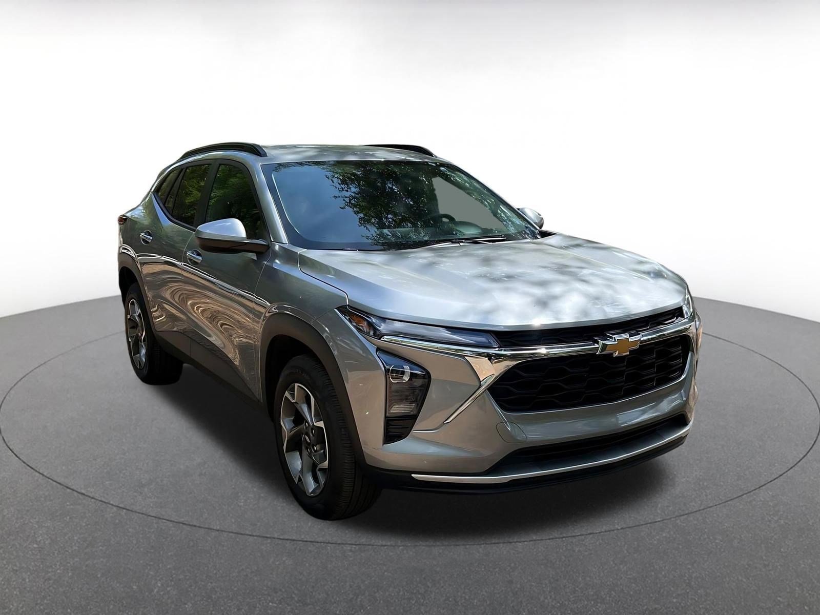 Used 2025 Chevrolet Trax LT w/ LT Convenience Package