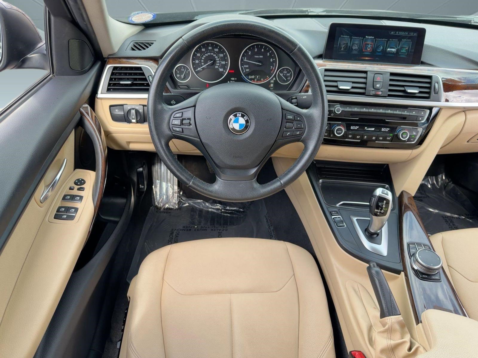 Used 2017 BMW 320i xDrive Sedan image 27