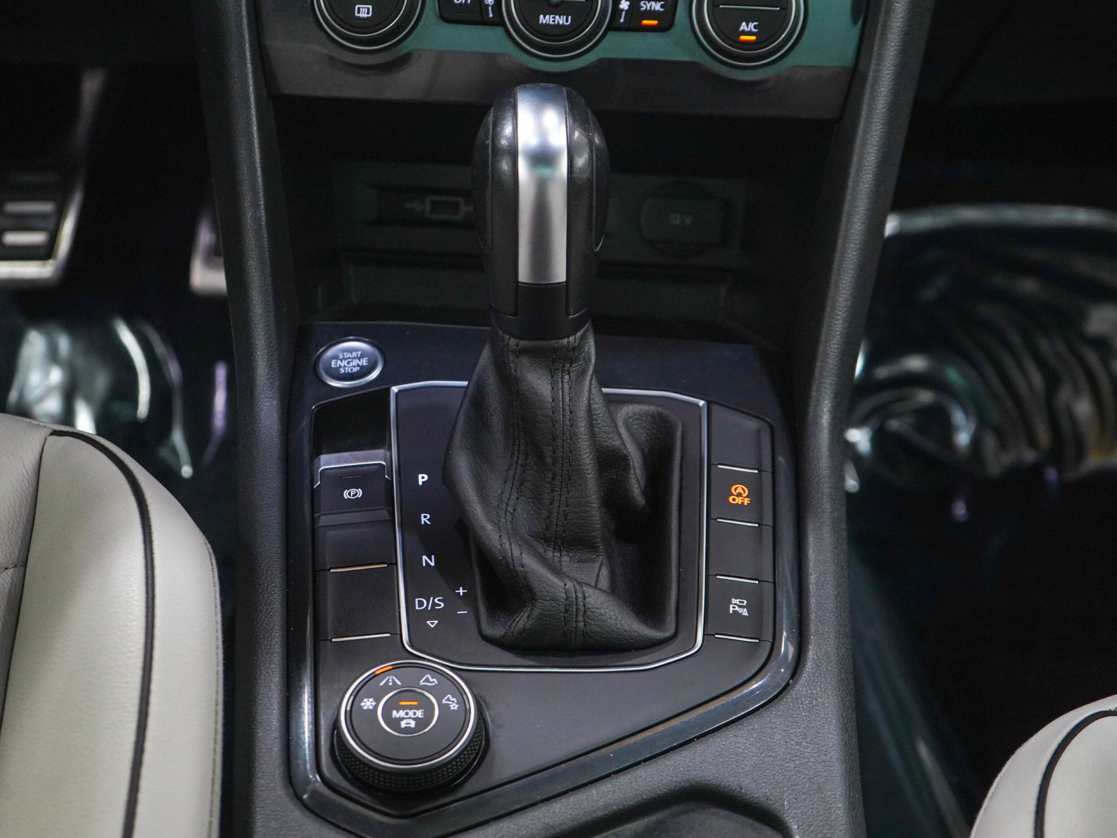 Used 2020 Volkswagen Tiguan SEL Premium R-Line AWD/4WD image 20