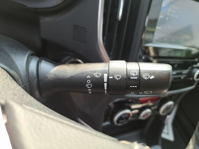 Used 2020 Subaru Forester Premium AWD/4WD image 22