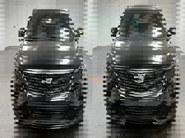 New 2025 Cadillac XT4 Premium Luxury w/ Cold Weather Package image 8