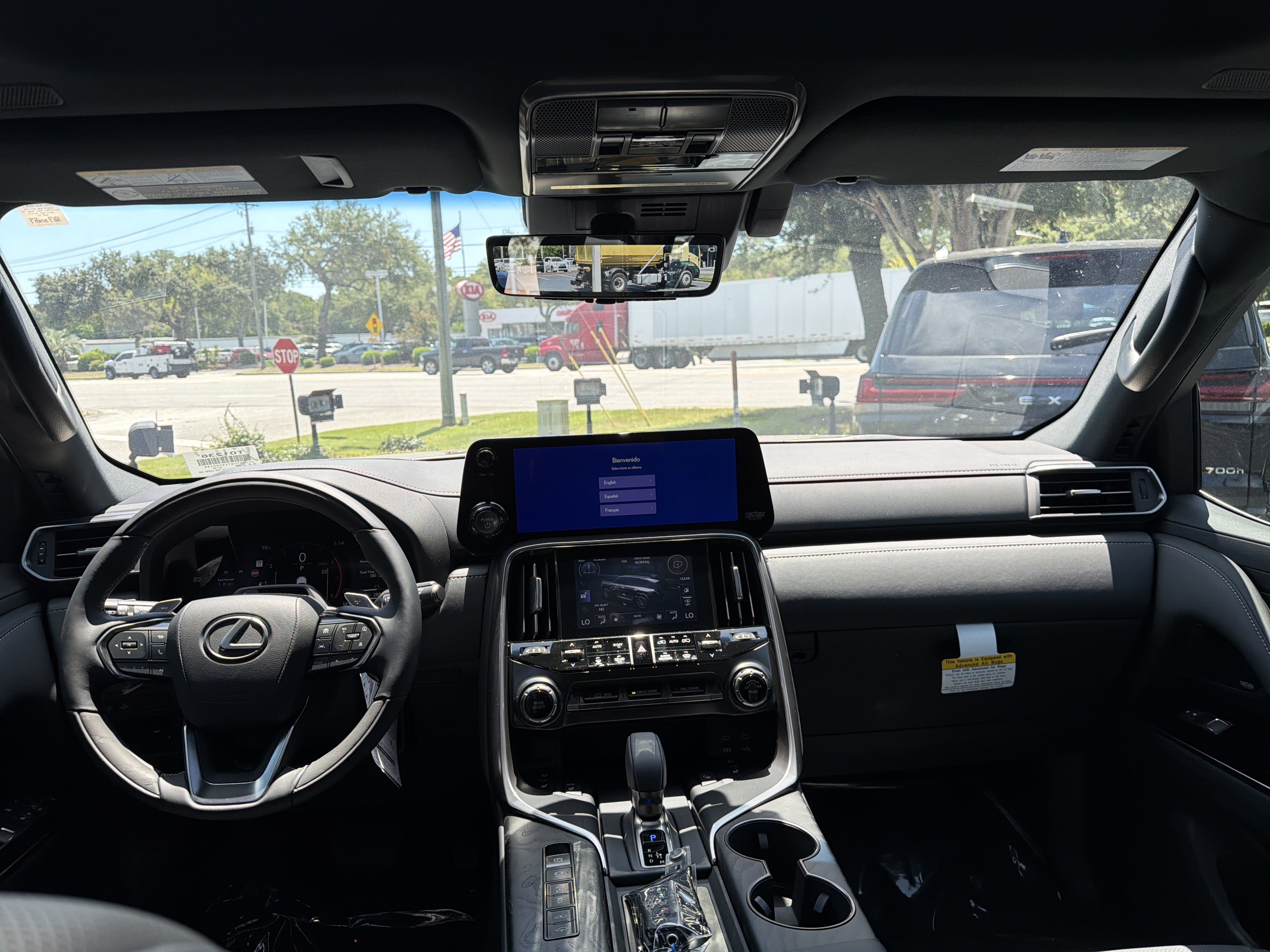 New 2026 Lexus LX 700h Luxury AWD/4WD image 25
