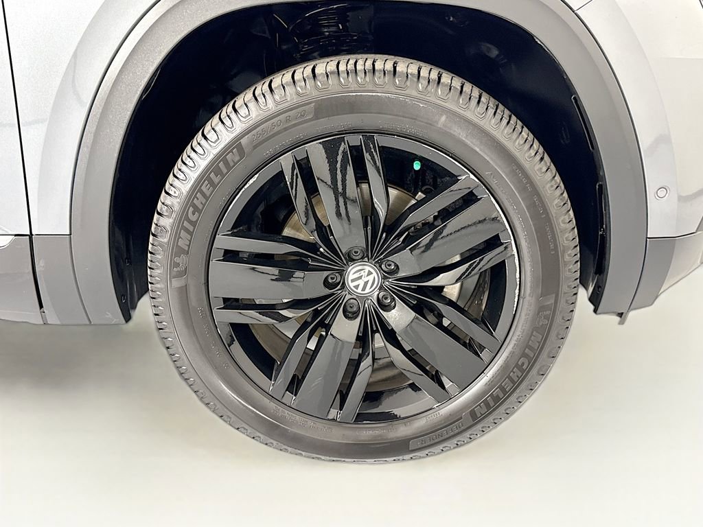 Used 2019 Volkswagen Atlas SEL Premium image 32