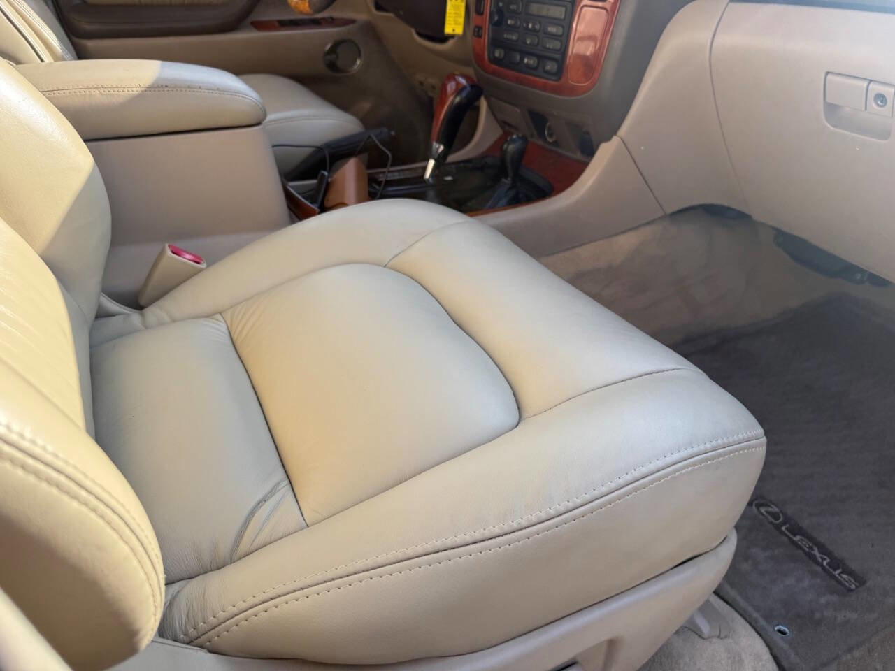 Used 2001 Lexus LX 470 4WD image 98