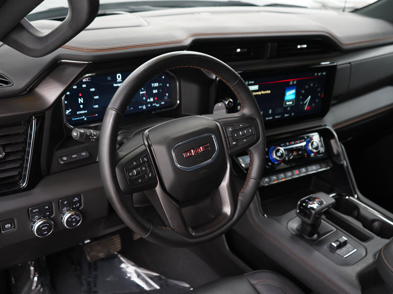 Used 2025 GMC Sierra 1500 AT4 w/ Technology Package AWD/4WD image 19