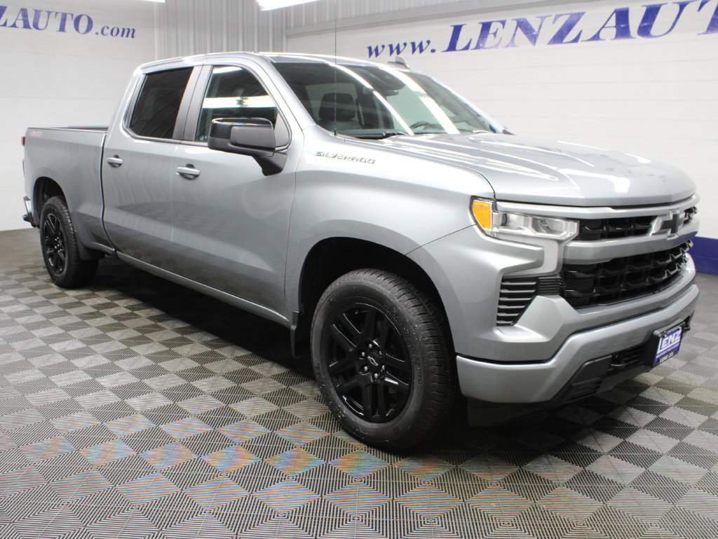 Used 2025 Chevrolet Silverado 1500 RST w/ Convenience Package II AWD/4WD image 3