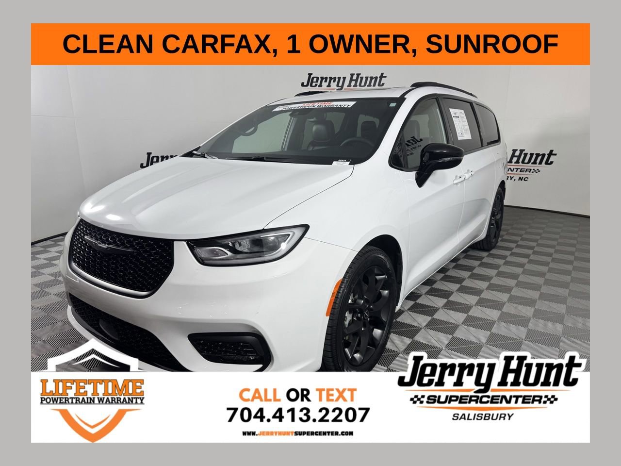 Used 2025 Chrysler Pacifica Limited FWD image 1