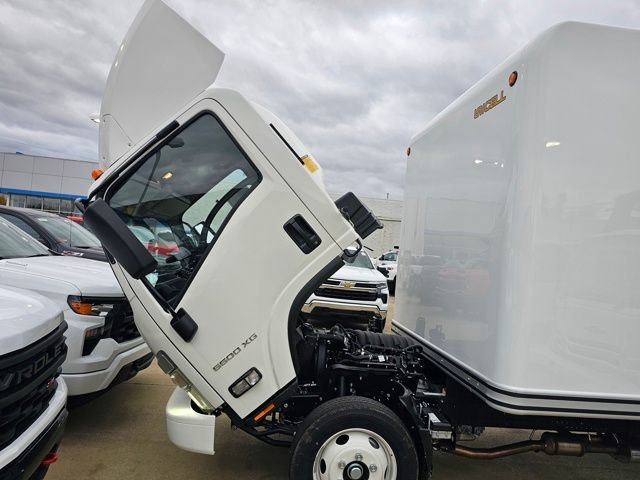 New 2025 Chevrolet Low Cab Forward 5500XG RWD image 7