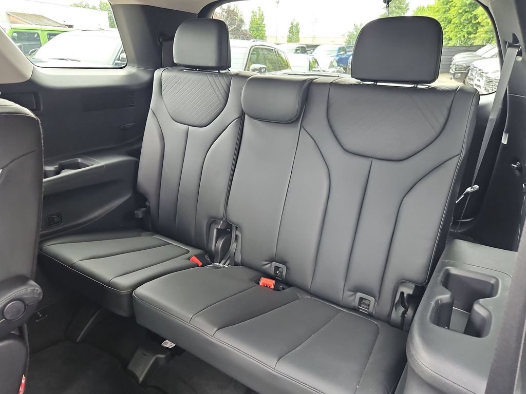 Used 2023 Hyundai Palisade SEL FWD image 29