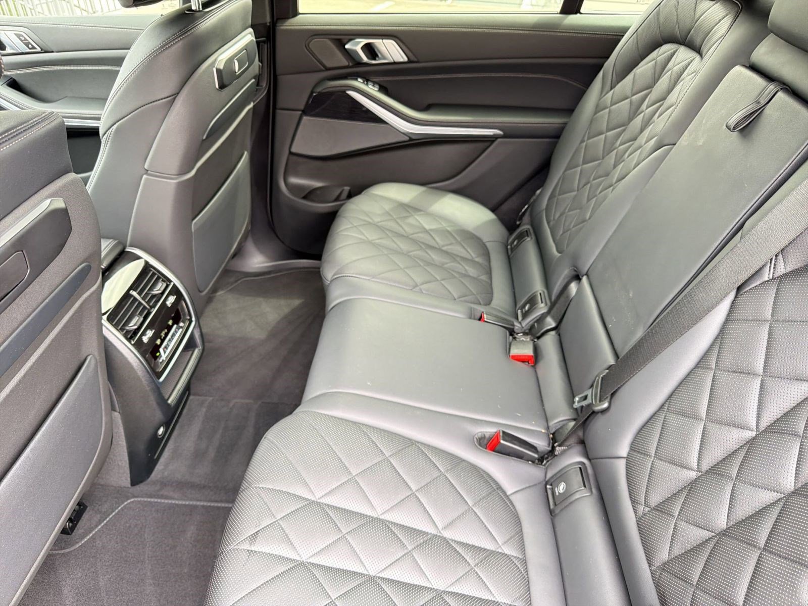 Certified 2023 BMW X7 xDrive40i w/ M Sport Package image 27