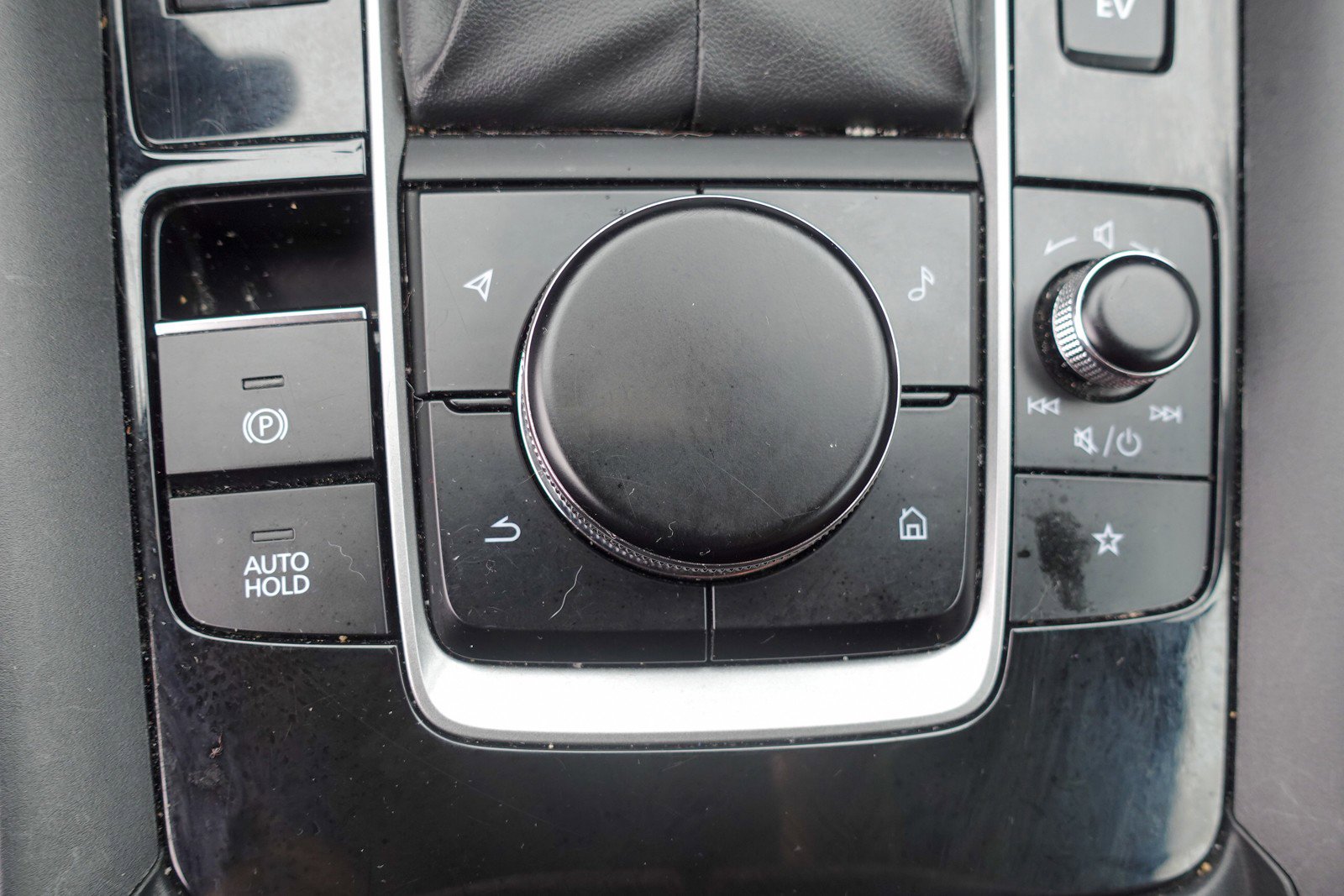 Certified 2025 MAZDA CX-50 AWD 2.5 Hybrid w/ Premium Pkg image 19