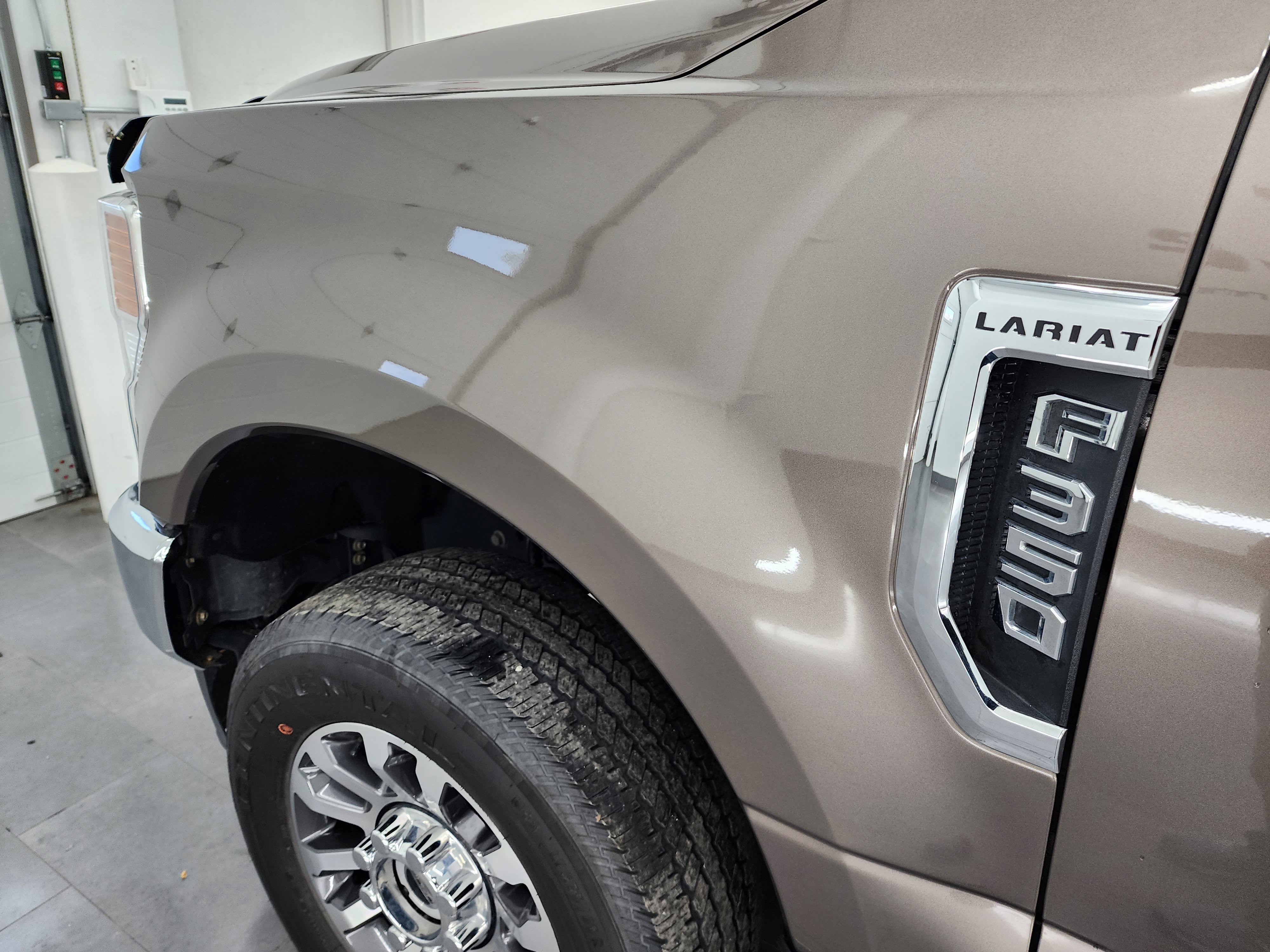Used 2022 Ford F350 Lariat image 34