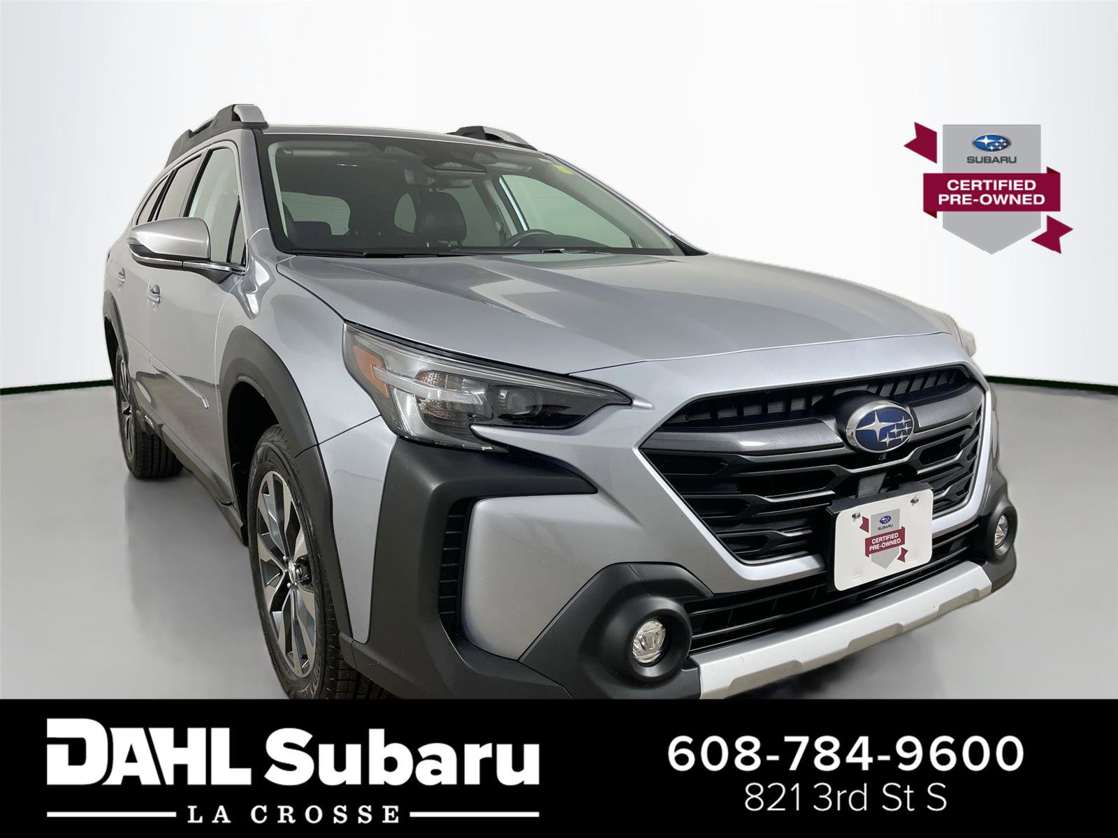 Used 2024 Subaru Outback Touring AWD/4WD image 1