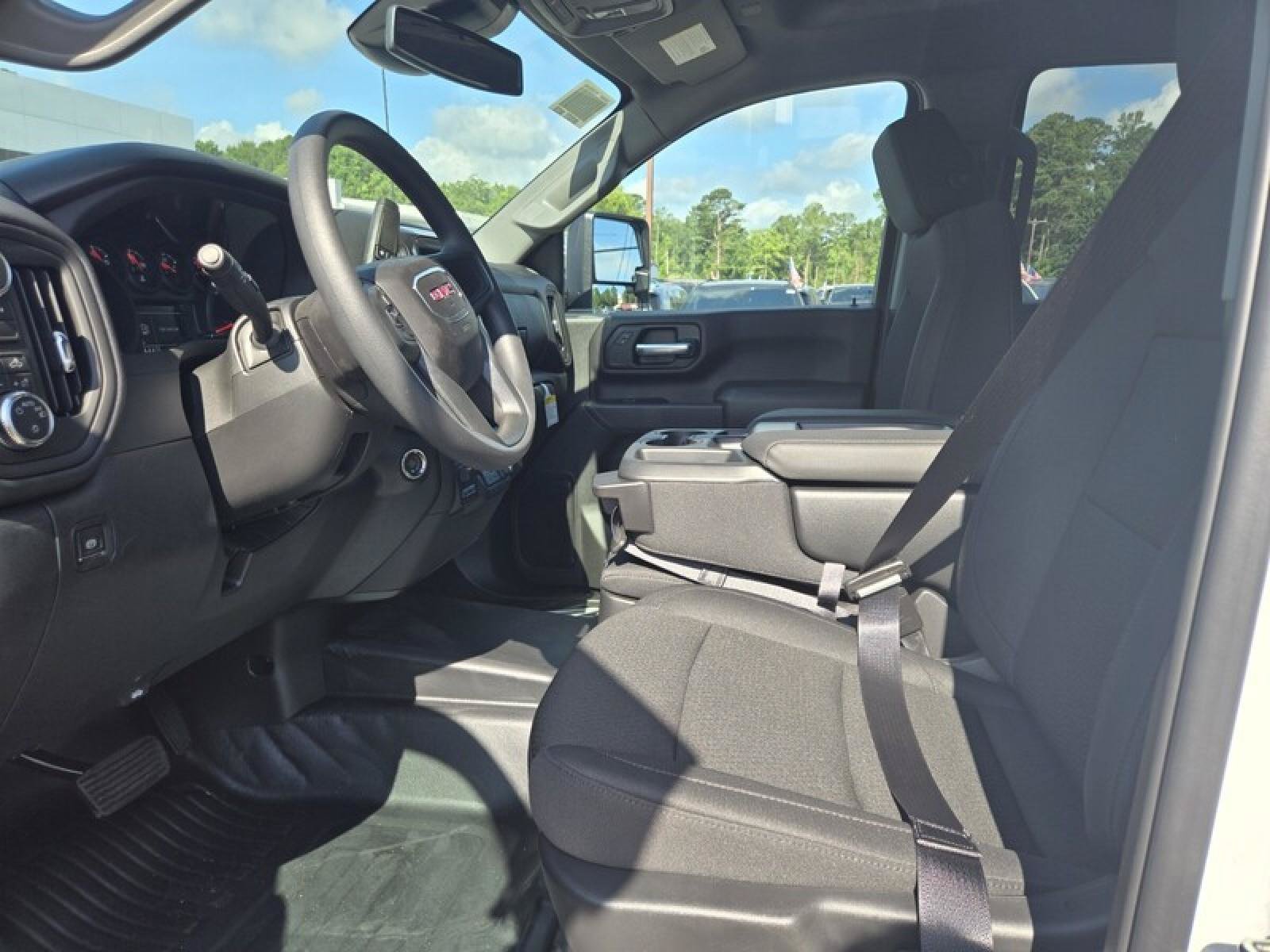 New 2026 GMC Sierra 2500 Pro w/ 1SA Pro Safety Plus Package AWD/4WD image 17
