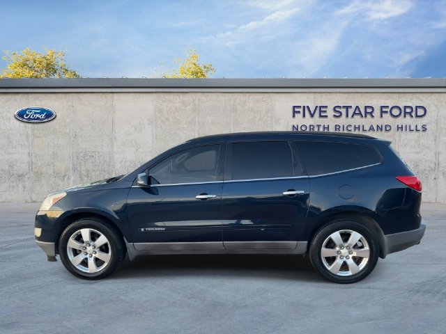 Used 2009 Chevrolet Traverse LT w/ California Edition Package FWD image 5