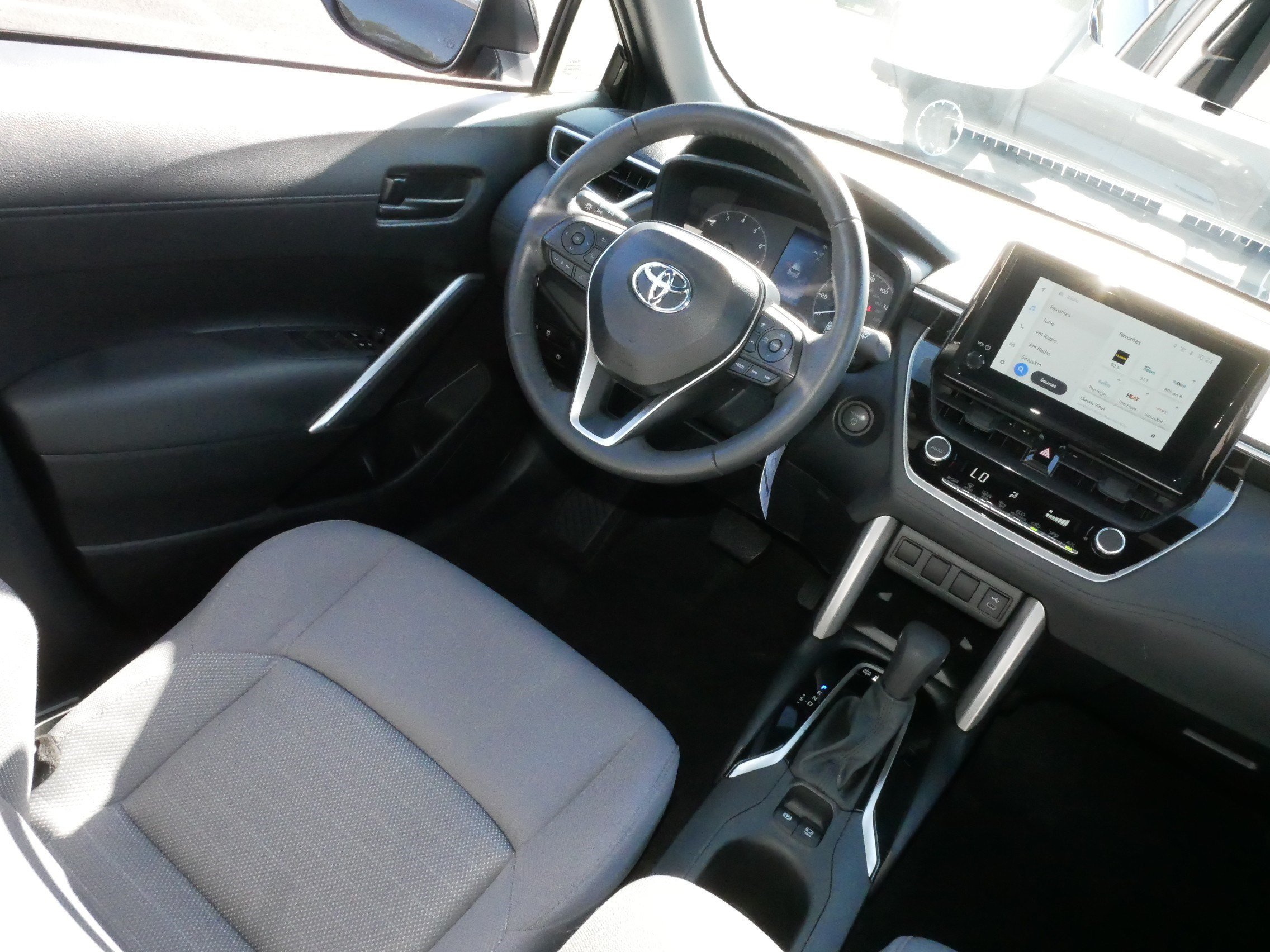 Certified 2024 Toyota Corolla Cross AWD Hybrid image 9