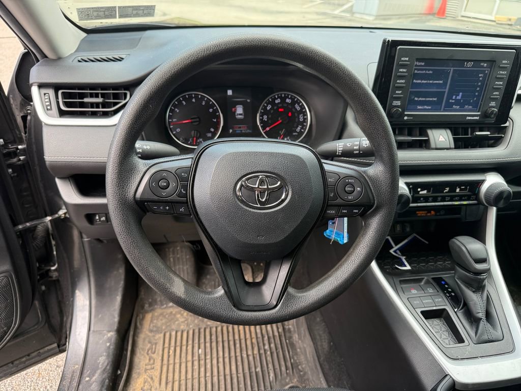 Used 2022 Toyota RAV4 LE FWD image 15