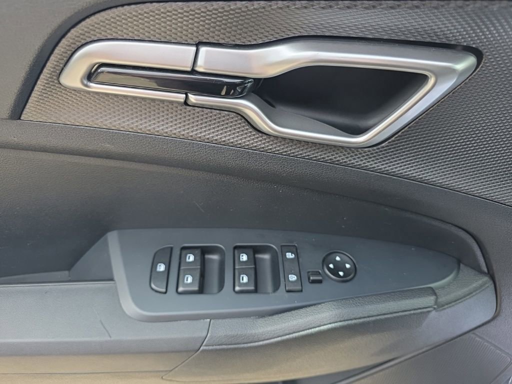 Used 2024 Kia Sportage LX image 19