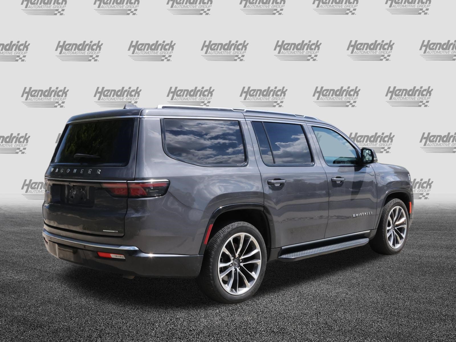 Used 2022 Jeep Wagoneer Series II w/ Premium Group I AWD/4WD image 9