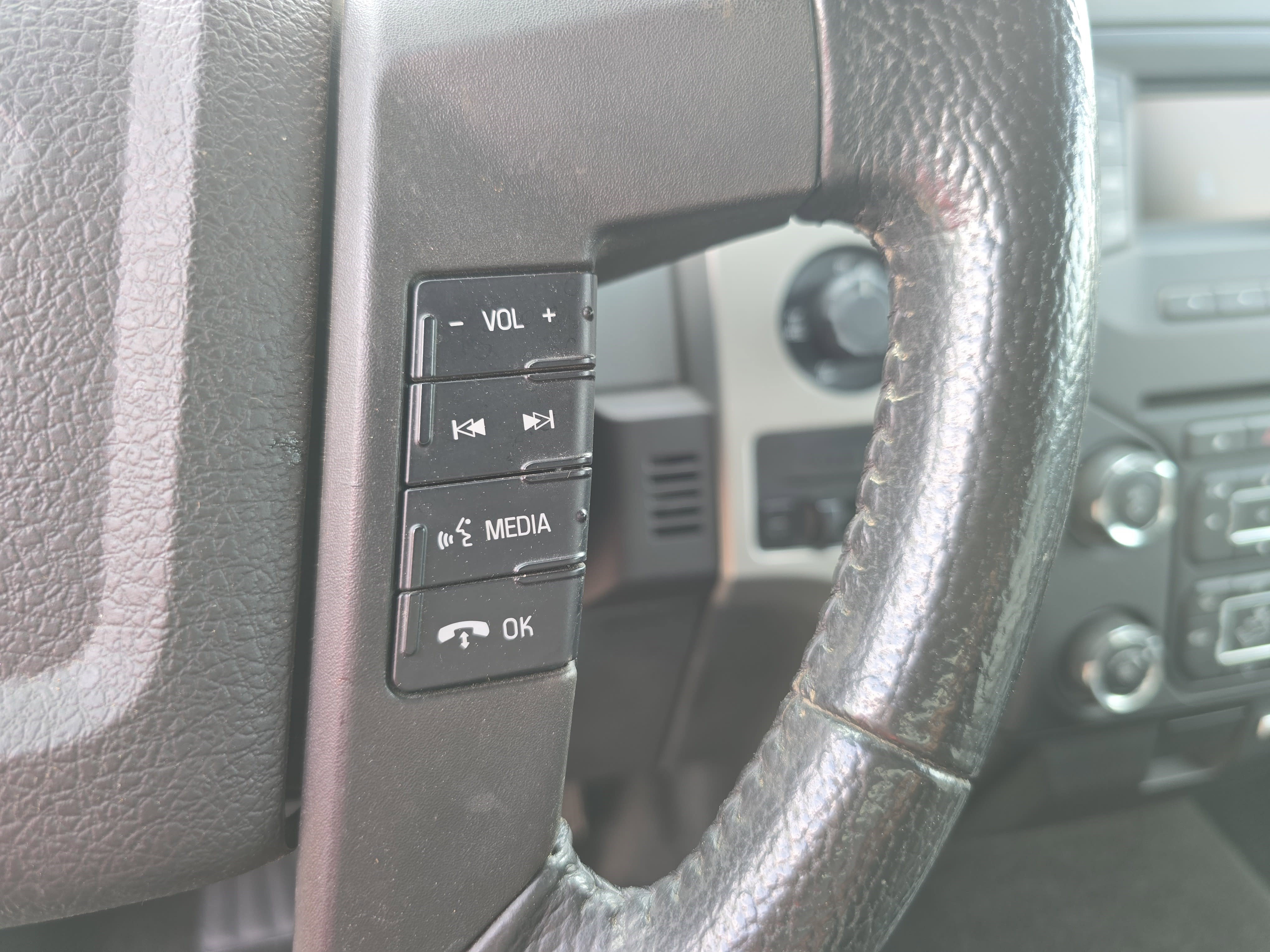 Used 2014 Ford F150 XLT w/ Equipment Group 302A Luxury image 18