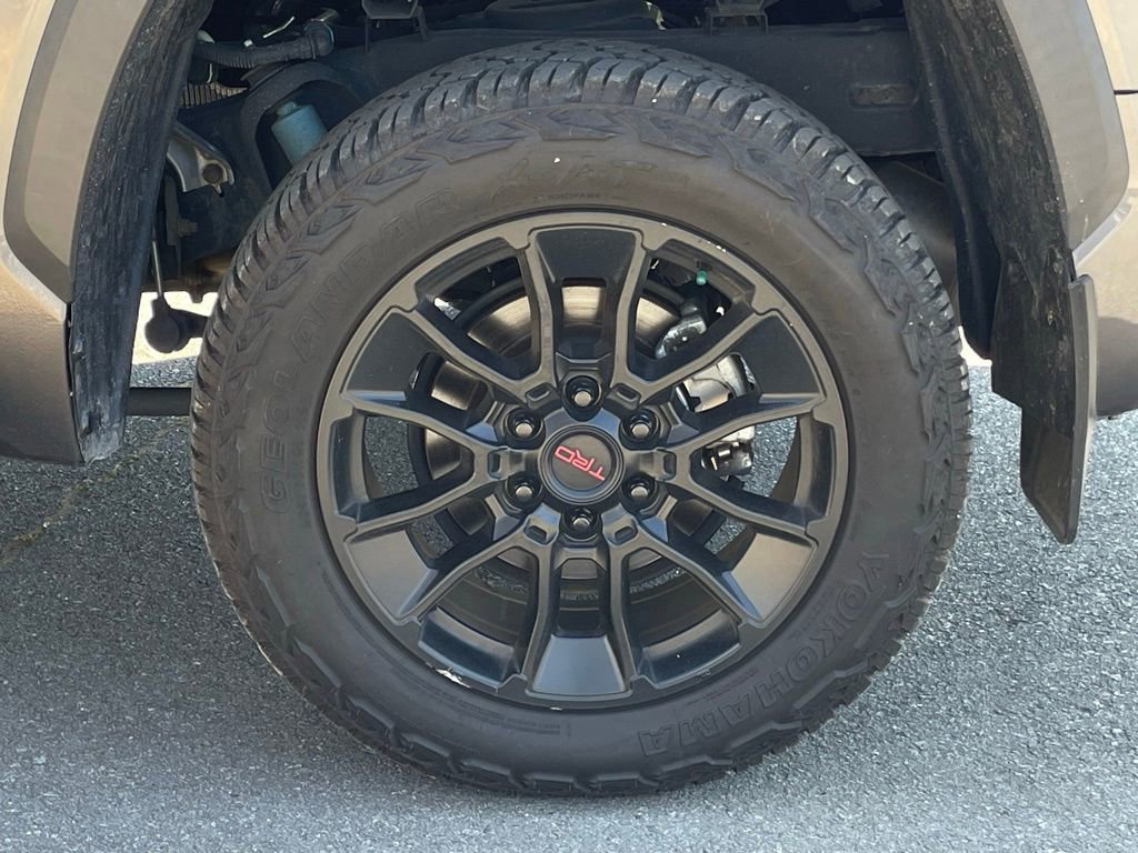 Used 2022 Toyota Tundra Limited w/ TRD Off-Road Package AWD/4WD image 32