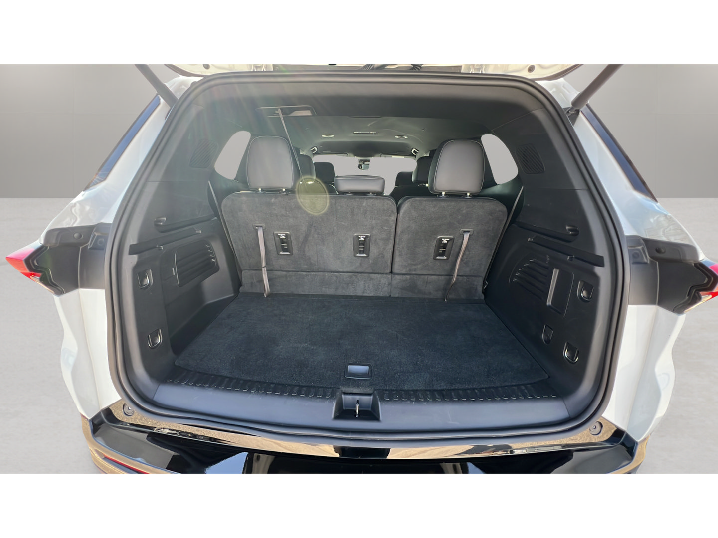 Certified 2026 Buick Enclave Sport Touring AWD/4WD image 30