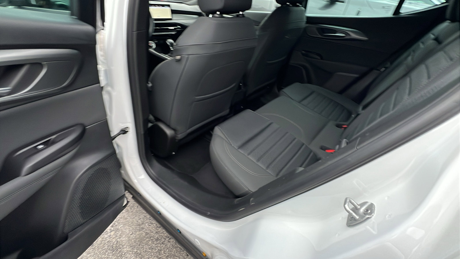 Used 2024 Alfa Romeo Tonale Sprint image 23