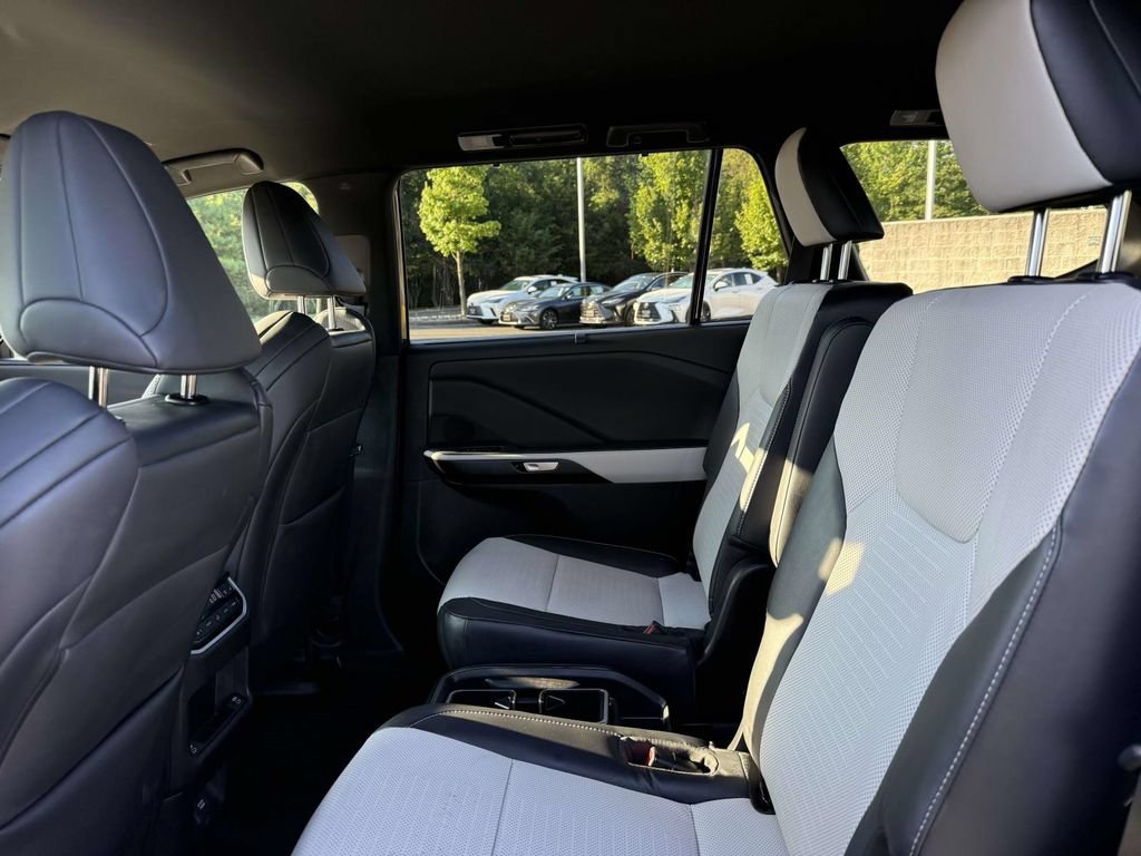 Used 2025 Lexus TX 500h AWD image 17