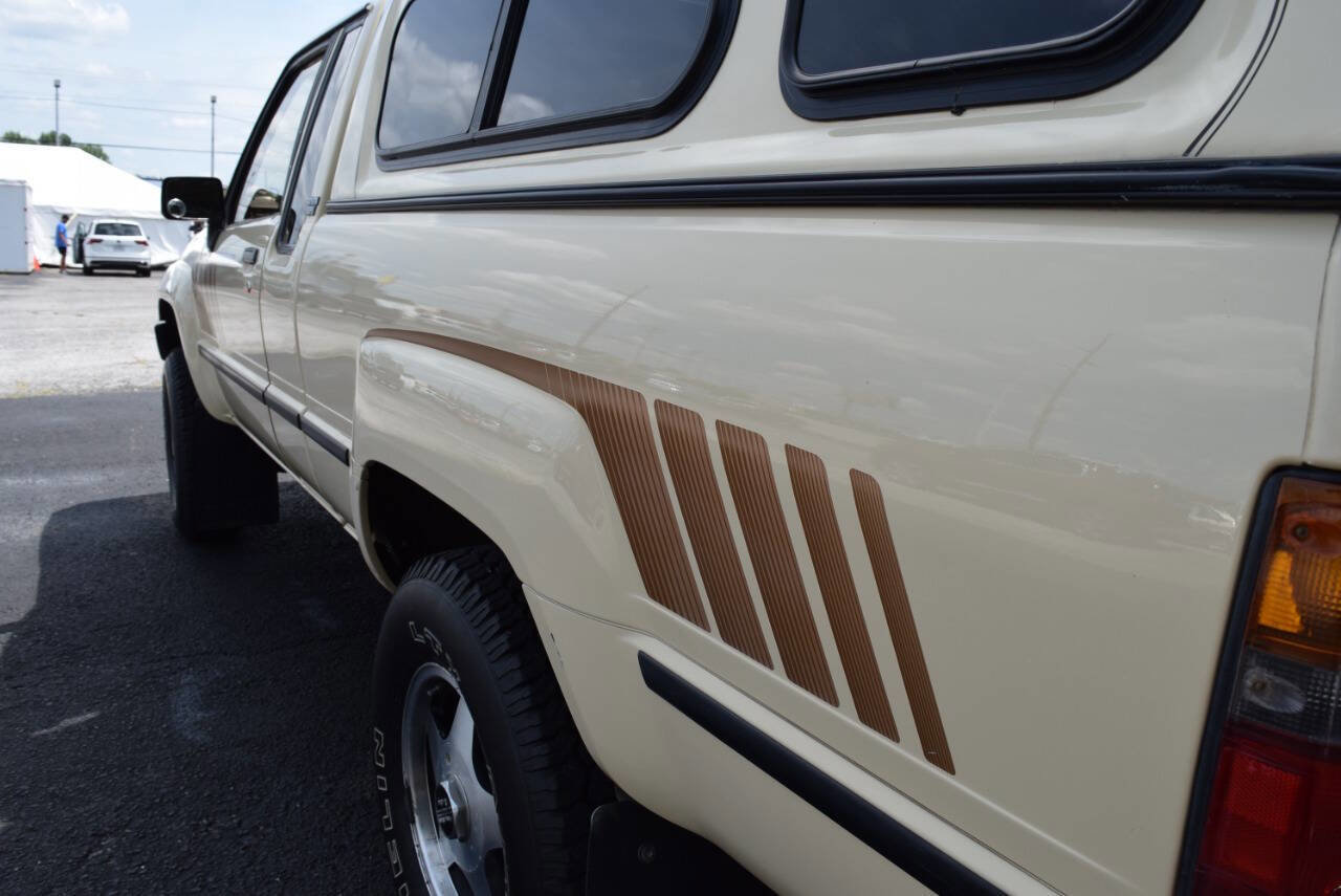Used 1988 Toyota Pickup SR5 image 11