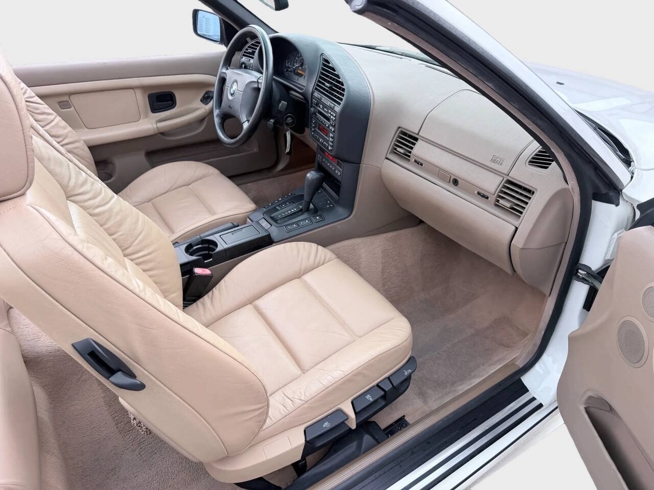 Used 1999 BMW 323i Convertible RWD image 19