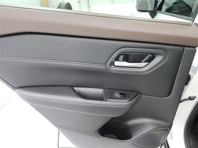 Used 2023 Nissan Rogue SL w/ SL Premium Package image 35