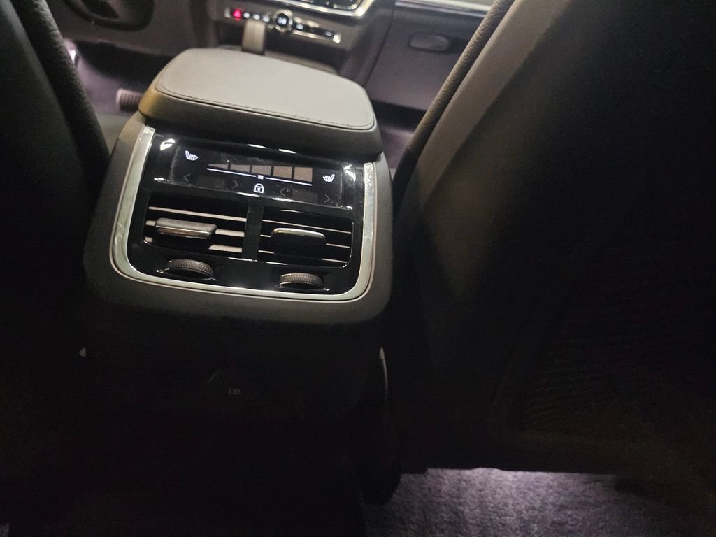 Certified 2025 Volvo V90 B6 Cross Country Plus AWD/4WD image 15