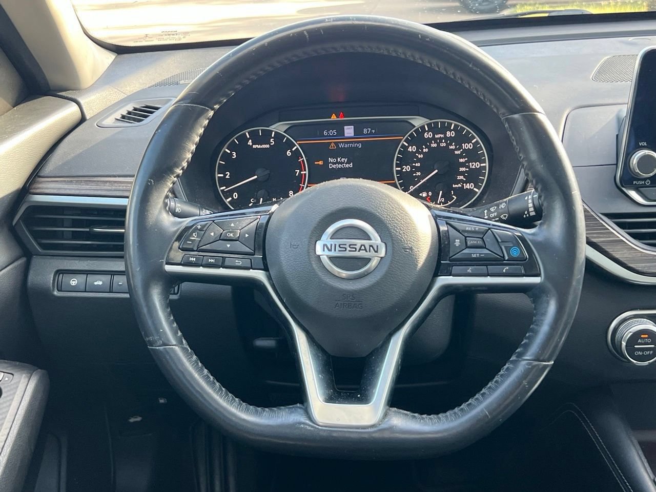 Used 2019 Nissan Altima 2.5 SL FWD image 16