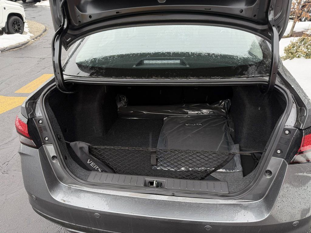 New 2025 Nissan Versa SR image 14