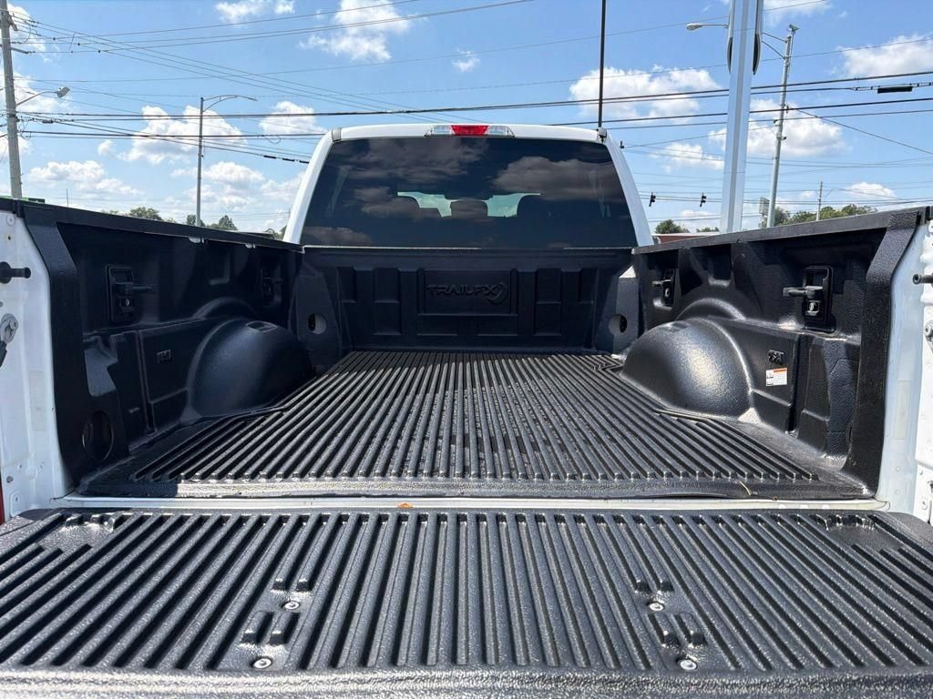 Used 2017 Ford F250 XLT AWD/4WD image 9