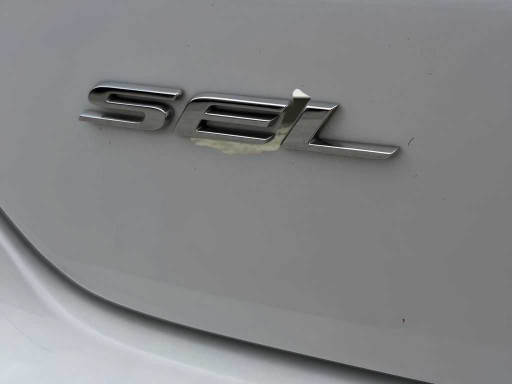 Certified 2024 Ford Edge SEL AWD/4WD image 36