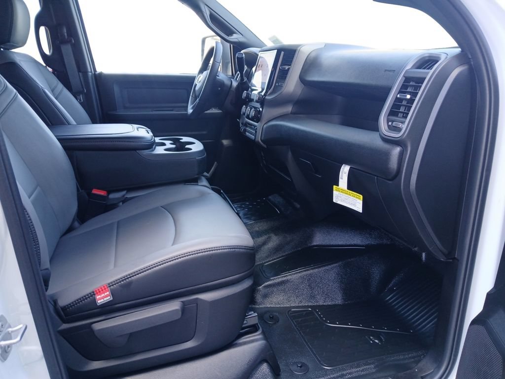 New 2026 RAM 3500 Tradesman AWD/4WD image 24