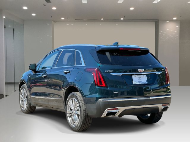 Used 2024 Cadillac XT5 Premium Luxury w/ LPO, Floor Liner Package AWD/4WD image 4