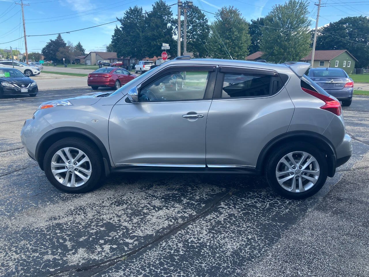 Used 2011 Nissan Juke SV AWD/4WD image 6