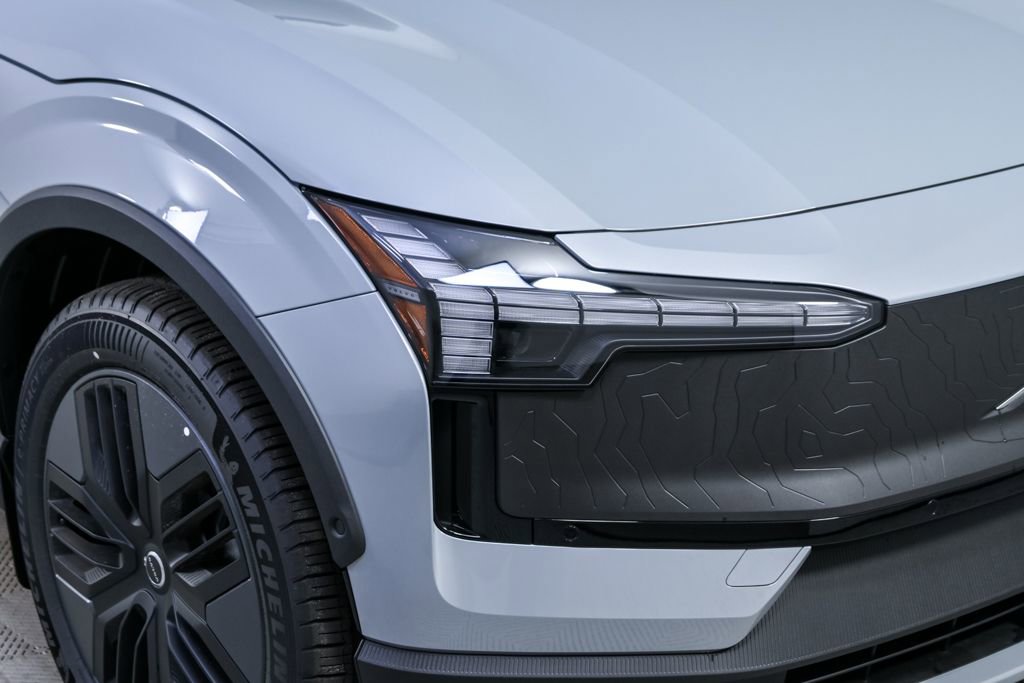 New 2026 Volvo EX30 Cross Country Ultra w/ Protection Package Premier image 34