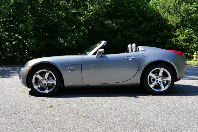 Used 2007 Pontiac Solstice Convertible w/ Premium Package RWD image 38