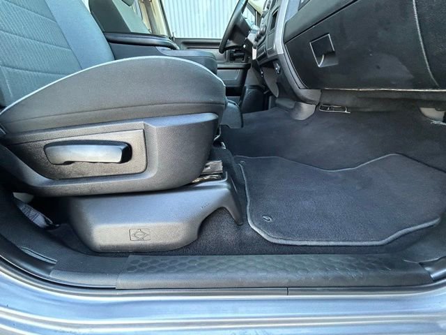 Used 2021 RAM 1500 Tradesman w/ Chrome Appearance Package image 33