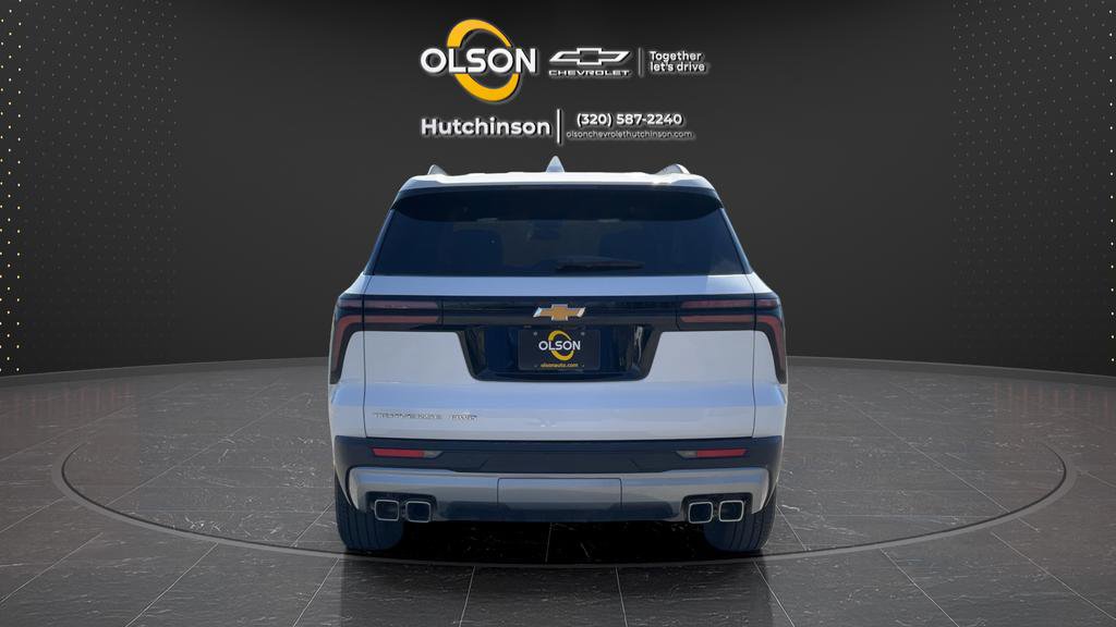Used 2025 Chevrolet Traverse LT image 10