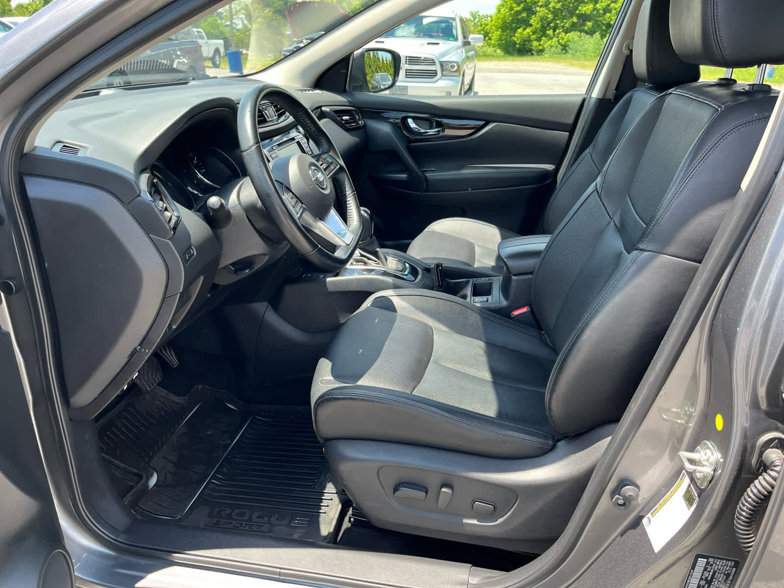 Used 2022 Nissan Rogue Sport SL AWD/4WD image 10