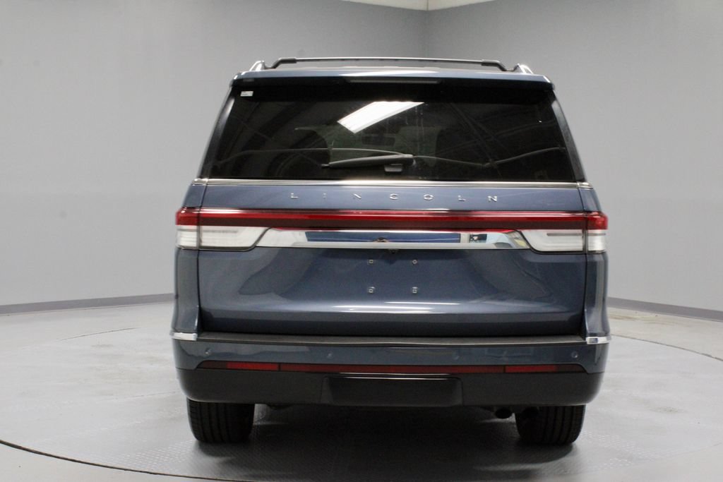 Used 2023 Lincoln Navigator L Reserve AWD/4WD image 12