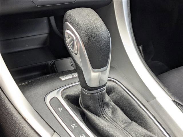 Used 2014 Ford Fusion SE FWD image 11