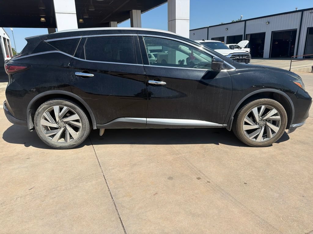 Used 2020 Nissan Murano SL w/ Moonroof Package FWD image 2