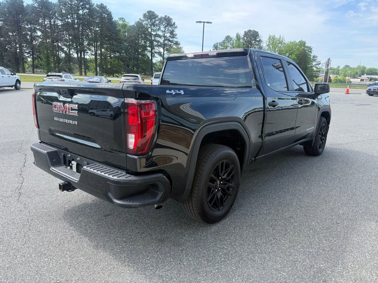 Used 2024 GMC Sierra 1500 Pro w/ Graphite Edition image 7