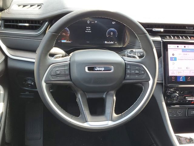 New 2025 Jeep Grand Cherokee Limited w/ Black Appearance Package image 8