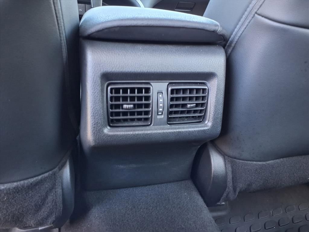 Used 2023 Toyota Camry XLE image 24